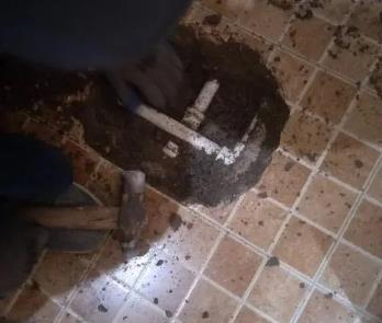 济南市卫生间漏水维修公司为您分享下卫生间渗水如何处理及注意事项